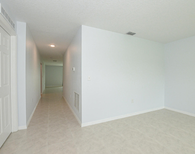 3076 Sw Lucerne Street Sw - Photo Thumbnail 9