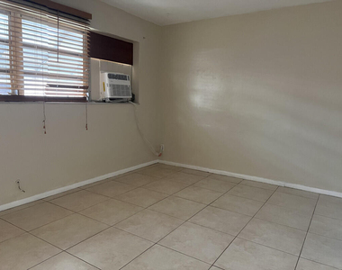 224 Ne 24th Avenue - Photo Thumbnail 3