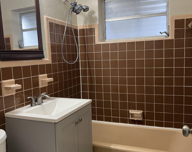 224 Ne 24th Avenue - Photo Thumbnail 2