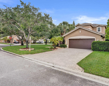 11329 Nw 65th Manor - Photo Thumbnail 1