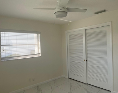 131 Nw 14th Street - Photo Thumbnail 14