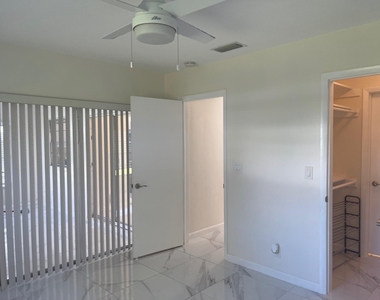 131 Nw 14th Street - Photo Thumbnail 10