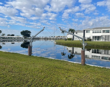 131 Nw 14th Street - Photo Thumbnail 1