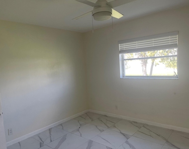 131 Nw 14th Street - Photo Thumbnail 11