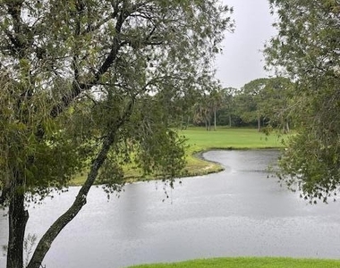 4225 Gator Trace Avenue - Photo Thumbnail 16