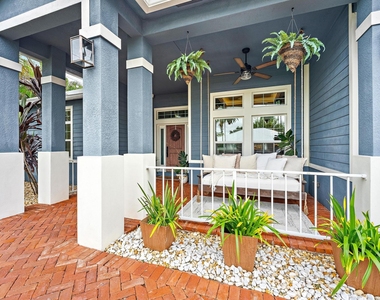 836 Sw 34th Terrace - Photo Thumbnail 3