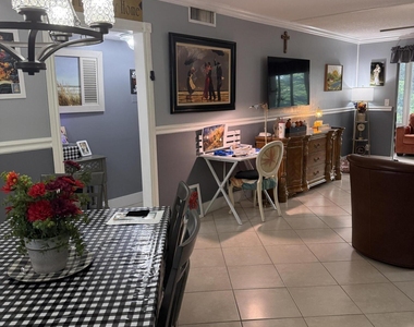 2402 Antigua Circle - Photo Thumbnail 12