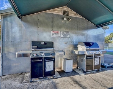 2402 Antigua Circle - Photo Thumbnail 50