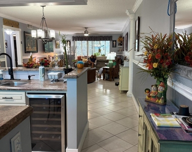 2402 Antigua Circle - Photo Thumbnail 5