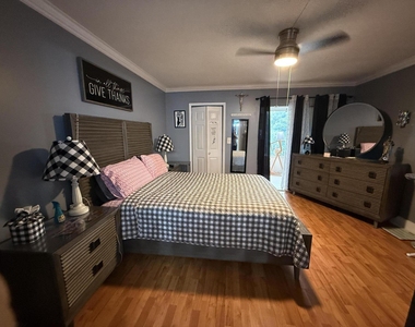 2402 Antigua Circle - Photo Thumbnail 23