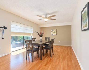 5711 57th Way - Photo Thumbnail 2