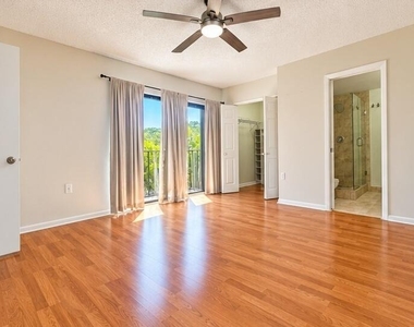 5711 57th Way - Photo Thumbnail 8