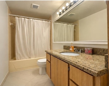 5711 57th Way - Photo Thumbnail 12
