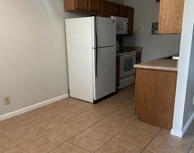 2733 Ne 1st Terrace - Photo Thumbnail 34