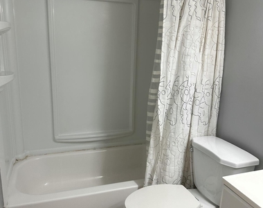 2733 Ne 1st Terrace - Photo Thumbnail 32