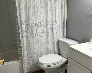 2733 Ne 1st Terrace - Photo Thumbnail 21