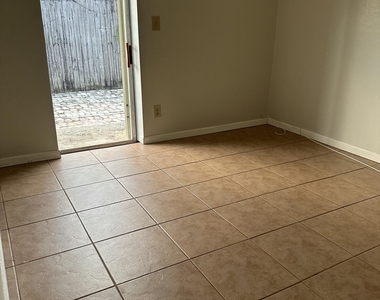 2733 Ne 1st Terrace - Photo Thumbnail 28
