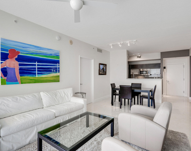 550 Okeechobee Boulevard - Photo Thumbnail 4