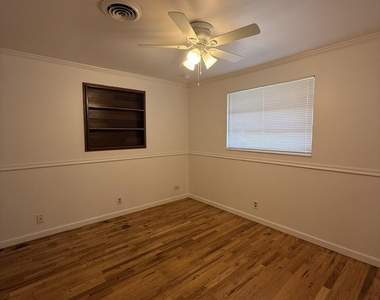 3750 Gull Road - Photo Thumbnail 8