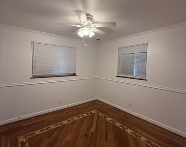 3750 Gull Road - Photo Thumbnail 10