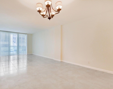 3001 S Ocean Drive - Photo Thumbnail 2