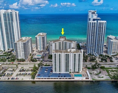 3001 S Ocean Drive - Photo Thumbnail 15