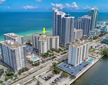 3001 S Ocean Drive - Photo Thumbnail 14