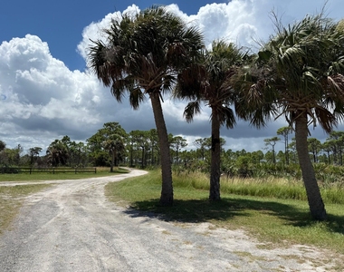 1597 Se Berkshire Boulevard - Photo Thumbnail 37
