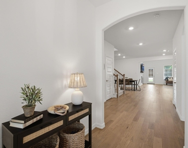905 Bluebell Street - Photo Thumbnail 8