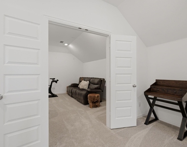905 Bluebell Street - Photo Thumbnail 25