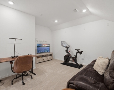 905 Bluebell Street - Photo Thumbnail 26