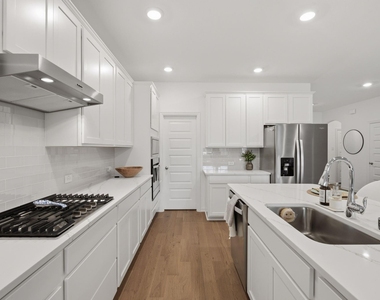 905 Bluebell Street - Photo Thumbnail 19