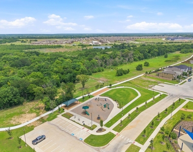 905 Bluebell Street - Photo Thumbnail 38