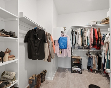 905 Bluebell Street - Photo Thumbnail 22