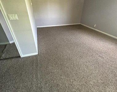 7721 Stone Harbour Drive - Photo Thumbnail 16