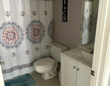 7721 Stone Harbour Drive - Photo Thumbnail 20