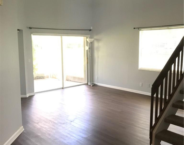 7721 Stone Harbour Drive - Photo Thumbnail 4