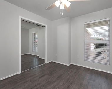 8112 Arbor Avenue - Photo Thumbnail 16