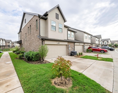 2618 La Cala Drive - Photo Thumbnail 21
