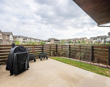 2618 La Cala Drive - Photo Thumbnail 22