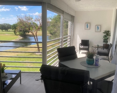 565 Oaks Lane - Photo Thumbnail 13