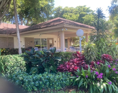 565 Oaks Lane - Photo Thumbnail 35