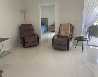 565 Oaks Lane - Photo Thumbnail 29