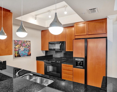 99 Se Mizner Boulevard - Photo Thumbnail 17
