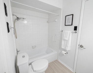 506 N Royal Oak Drive - Photo Thumbnail 11
