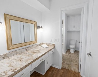 506 N Royal Oak Drive - Photo Thumbnail 8