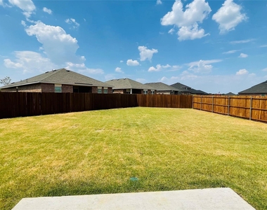26 Glen Crossings - Photo Thumbnail 6
