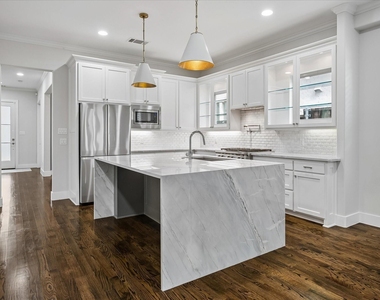 5434 Martel Avenue - Photo Thumbnail 9