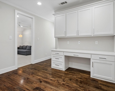 5434 Martel Avenue - Photo Thumbnail 12
