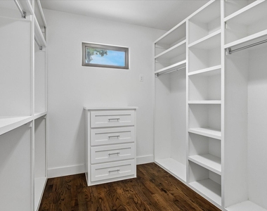 5434 Martel Avenue - Photo Thumbnail 21